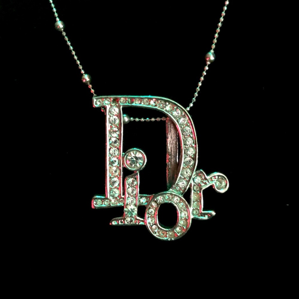 Dior pendant/ necklace